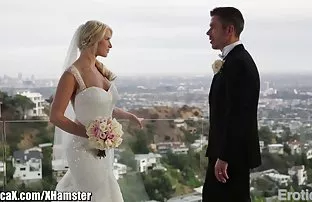 XXX Cô biết làm thế nào để hút