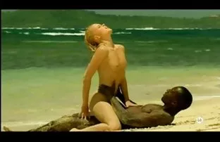 XXX Nữ đã mang lẫn nhau với rung
