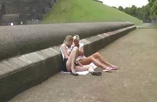 XXX Lena mang bạn gái Giả