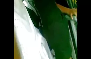 XXX Đã tận dụng thời điểm này, và cám dỗ trẻ con trai của bạn bè
