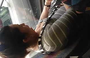 XXX Người phụ nữ đã sắp xếp một Quan hệ với zucchini