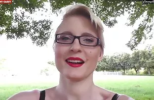 XXX Mẹ, ở tuổi già của mình cố gắng tình dục với một cô gái