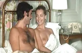 XXX Của một người đồng tính con gái trong phòng ngủ lòng nhau mặt