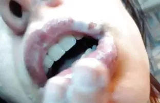 XXX Vợ sử dụng máy rung