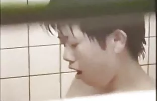 XXX Chàng trai, đưa hộ trẻ Tay