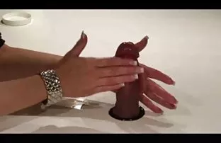 XXX Gerla được cứng cứng trong lỗ hẹp trong tư thế của ung thư