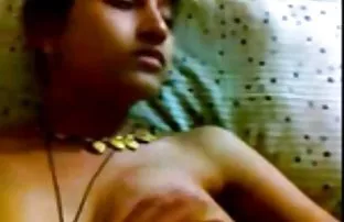 XXX Cô ấy được đặt trên các thành viên