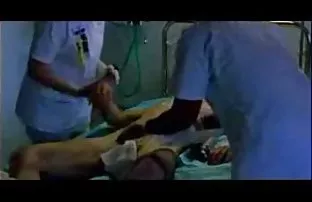 XXX Giới thiệu anh chàng với dì Sừng